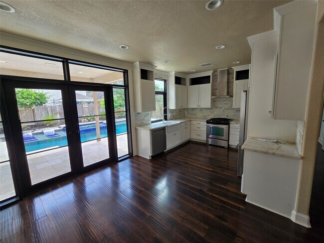 Building Photo - 6119 Grassy Haven Ln