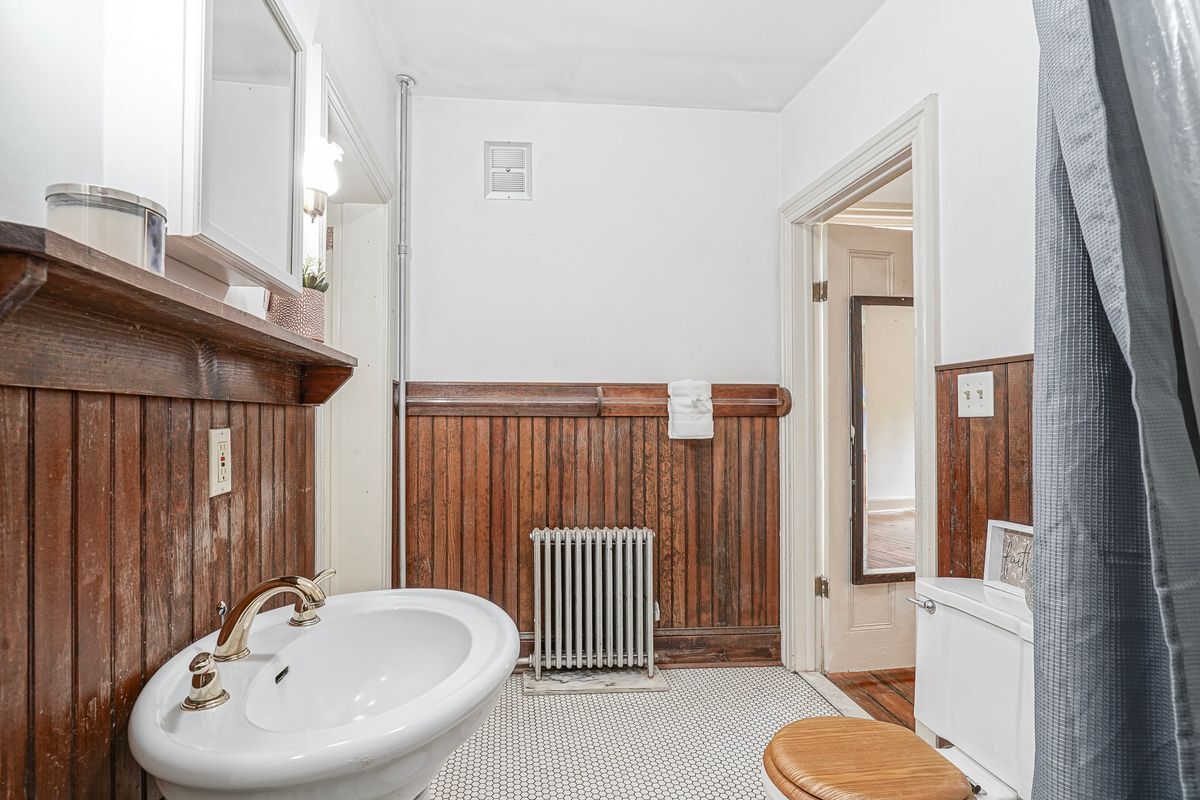 Building Photo - 315 Chestnut St