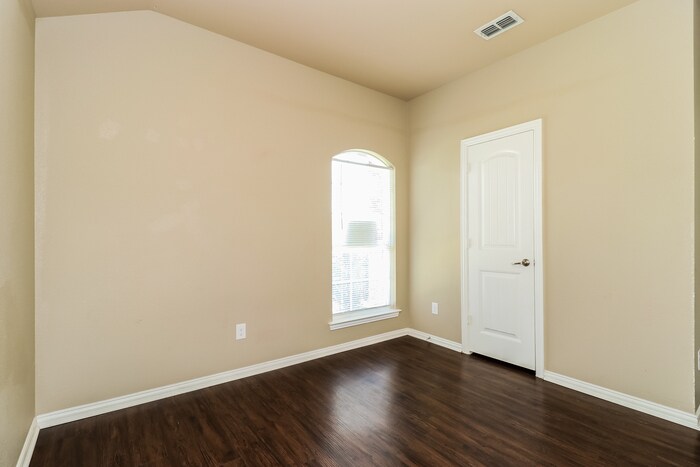 Building Photo - 7978 Los Alamitos Ln