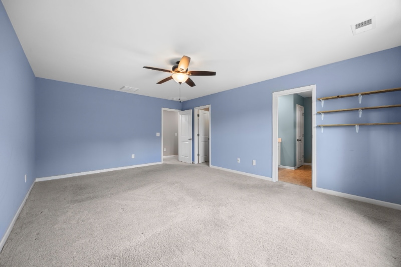 Building Photo - 677 Redbud Ln