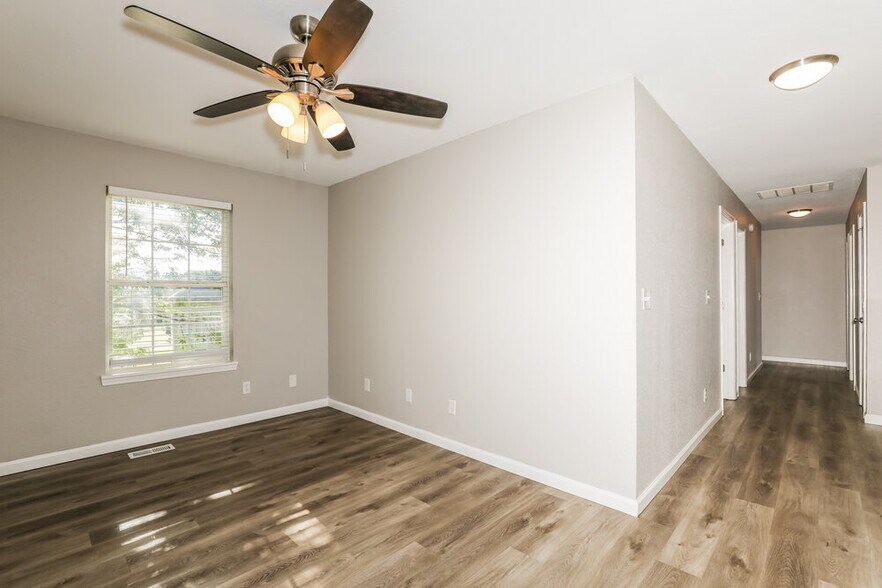 Building Photo - 4604 Welton St