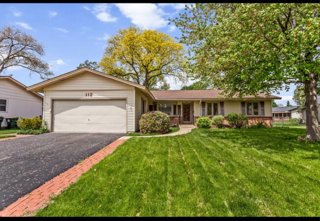 Building Photo - 112 Braemar Dr