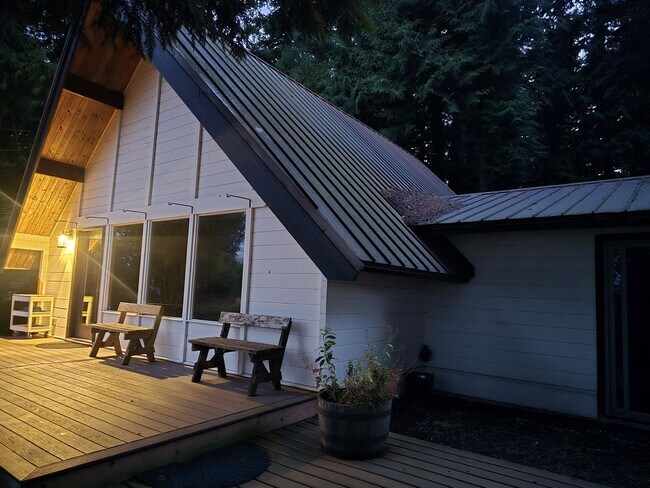 Building Photo - Charming 2-Bedroom Retreat in Ferndale