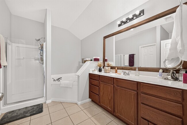 Building Photo - 16123 Duck Tail Ln