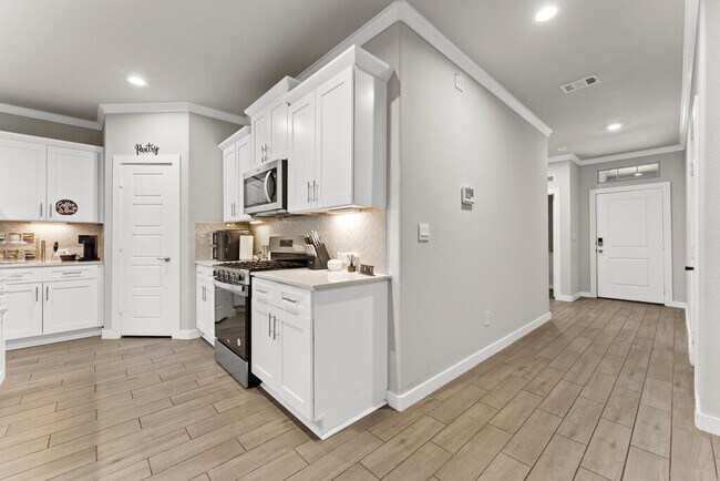 Building Photo - 2129 Trailhead Dr