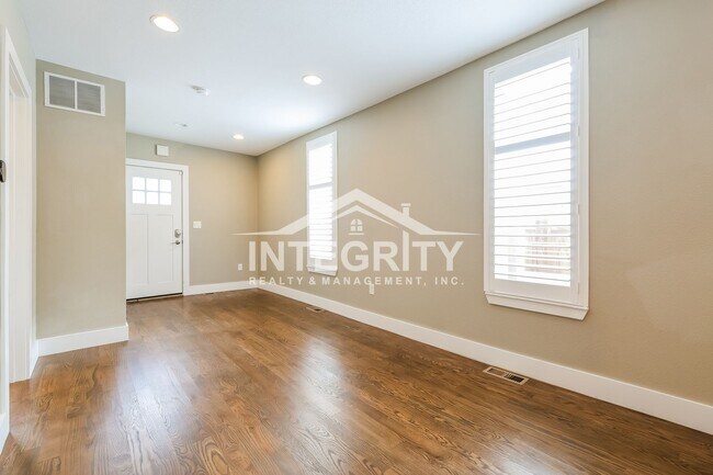 Building Photo - 3622 W 29th Ave