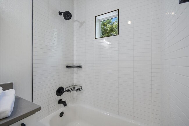 Building Photo - 4310 Jinx Ave