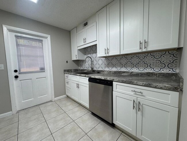 Building Photo - 200 St Andrews Blvd