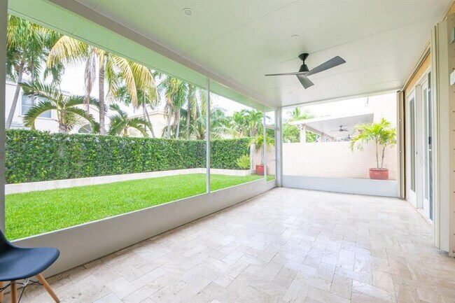 Building Photo - 724 NW 155th Terrace