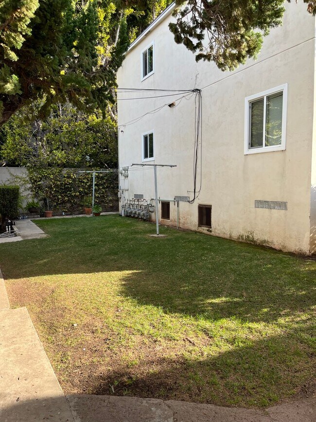 Building Photo - 3310 31st St