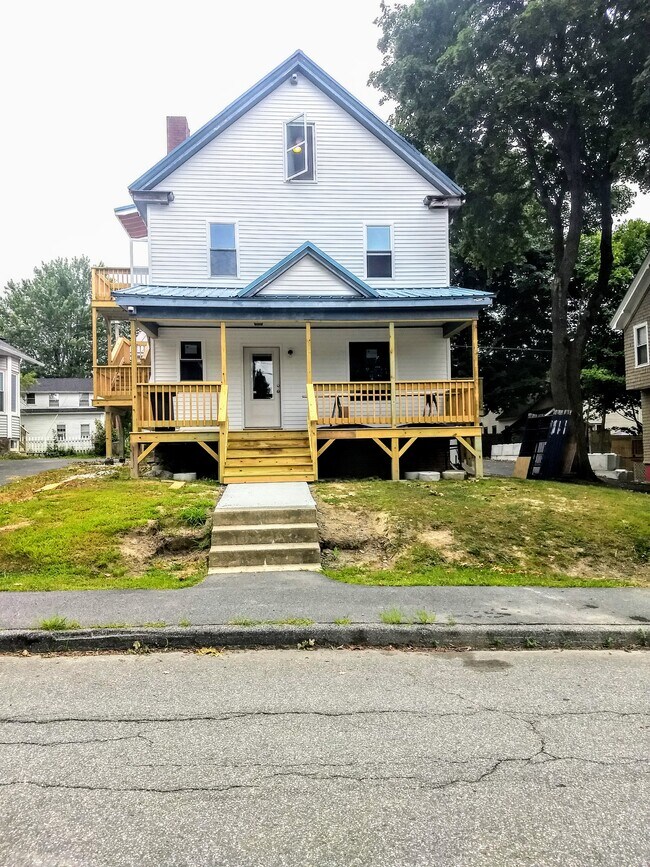 Primary Photo - 10 Davenport St