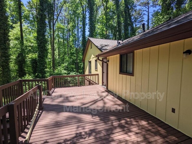 Building Photo - 4566 Town Crier Rd SW