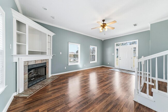 Building Photo - 20 Hillcrest Ln