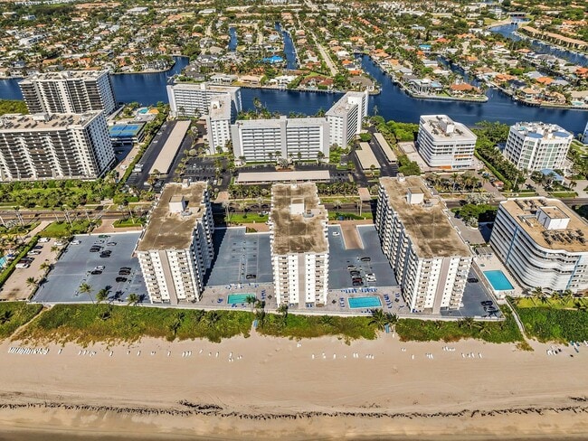 Building Photo - 3301 S Ocean Blvd