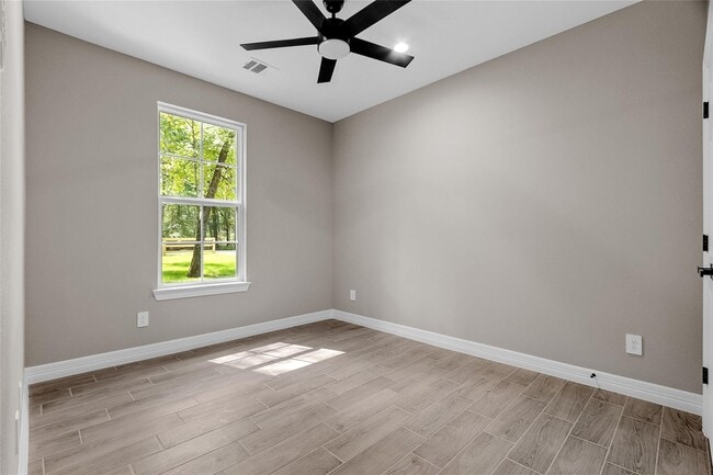 Building Photo - 11193 Wildwood Ln