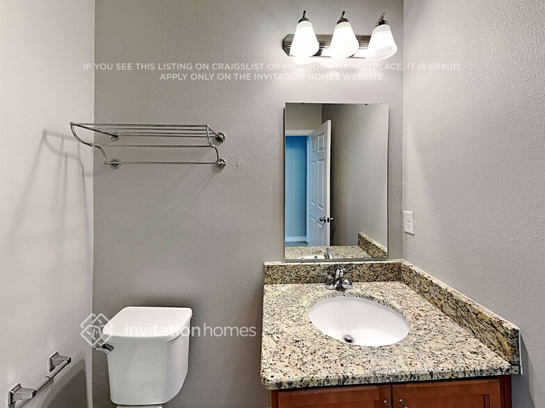 Building Photo - 928 Costa Mesa Ln