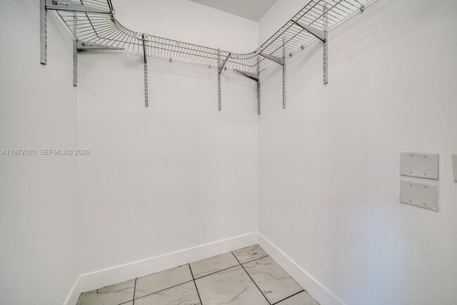 Building Photo - 14710 NE 7th Ct