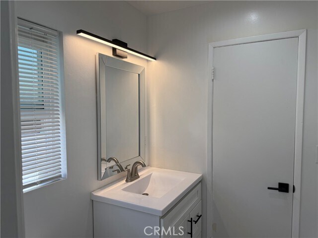 Building Photo - 6722 Whitsett Ave