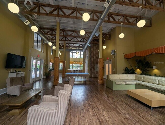 Building Photo - 911 N Orange Ave