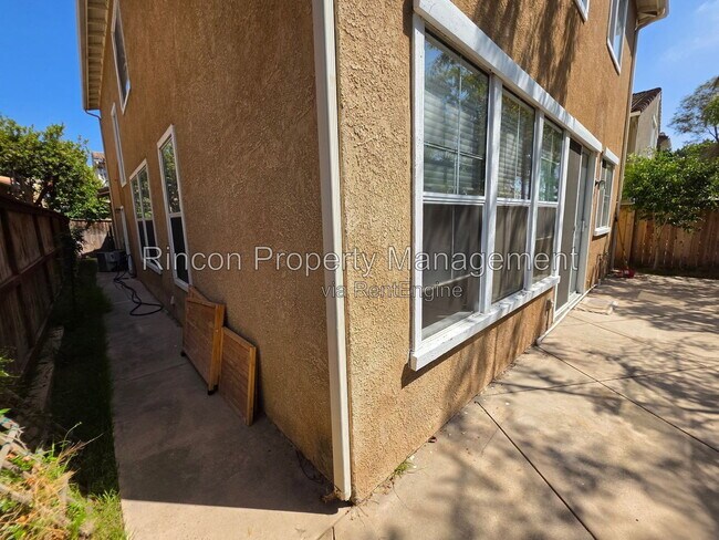Building Photo - 2525 Villamonte Ct