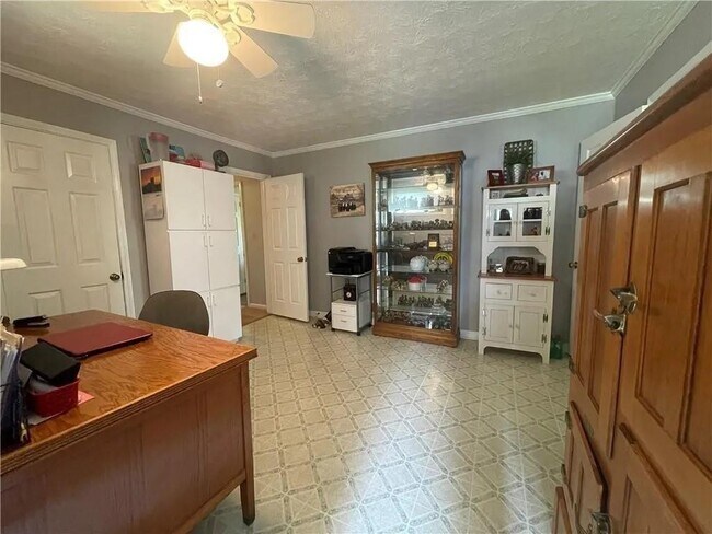 Building Photo - 3633 Loganville Hwy SW