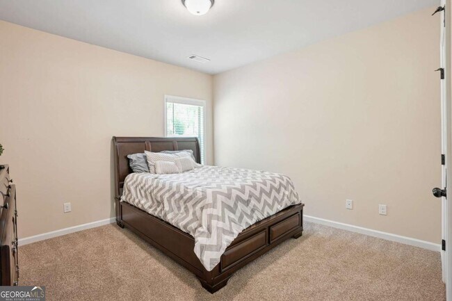 Building Photo - 320 Homestead Cir
