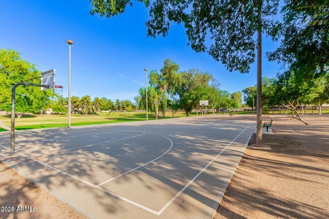 Building Photo - 1616 N Calle Cir