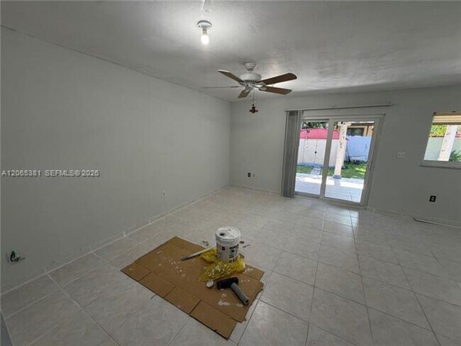 Building Photo - 3613 SW 112th Pl