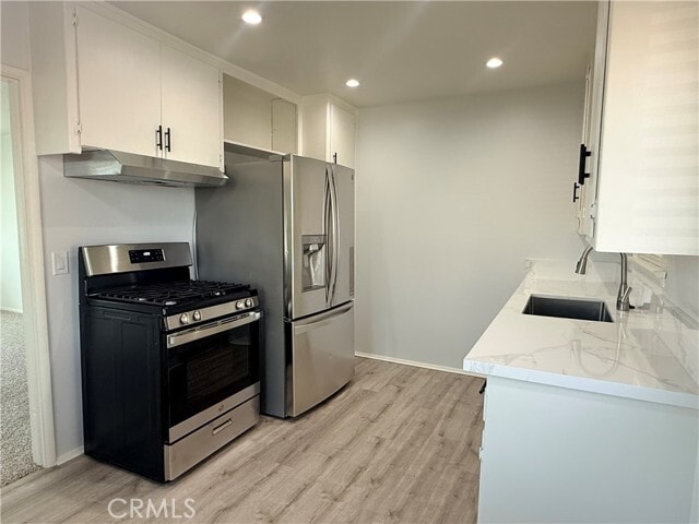 Building Photo - 846 E Almond Dr