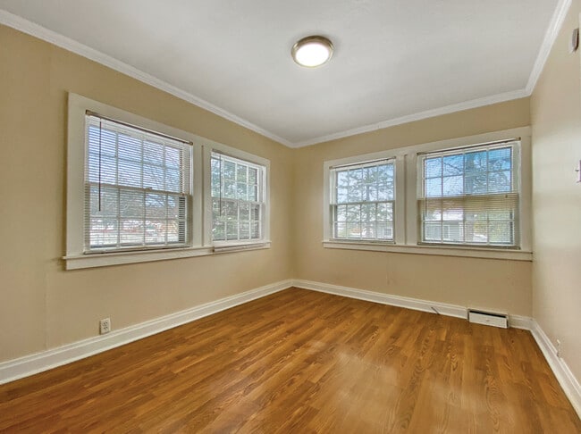 Building Photo - 33670 N Idlewild Dr