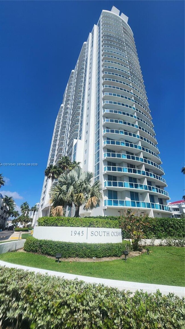 Building Photo - 1945 S Ocean Dr
