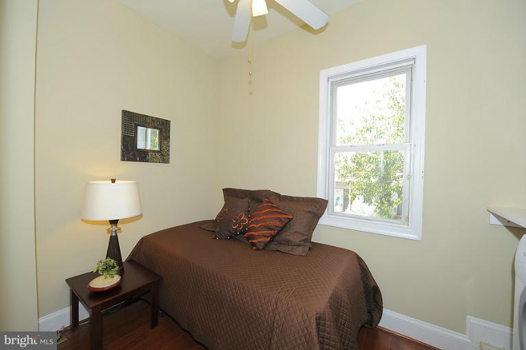 Second BR - 1208 1/2 Wylie St NE