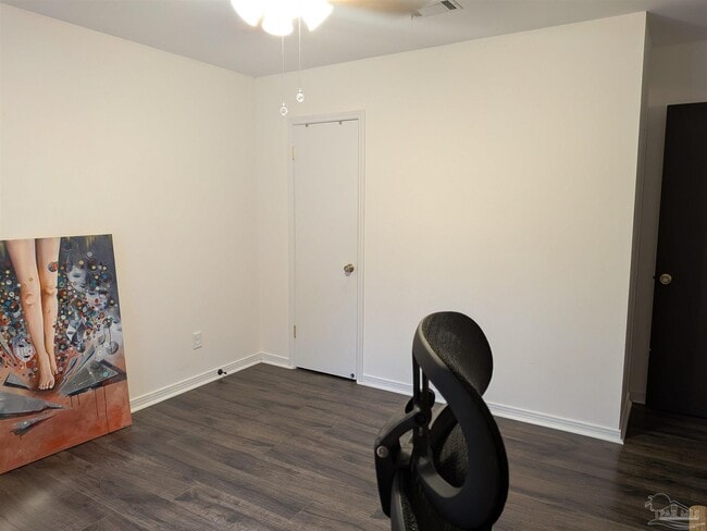 Building Photo - 5275 Powrie Dr