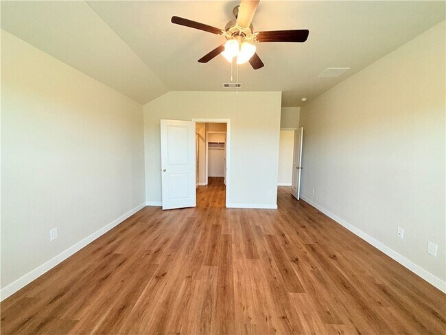 Building Photo - 1116 Zeus Dr