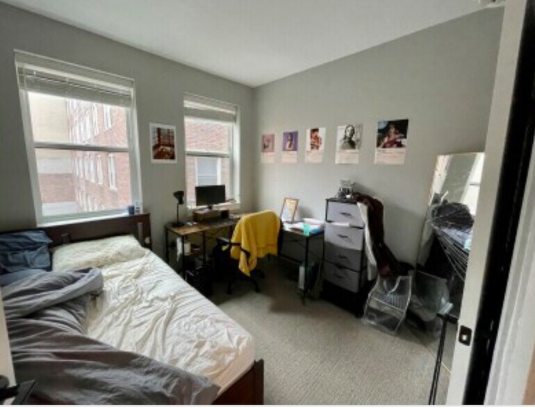 Building Photo - 104 Hemenway St