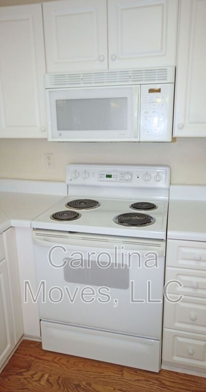 Building Photo - 500 Cliffview Ct