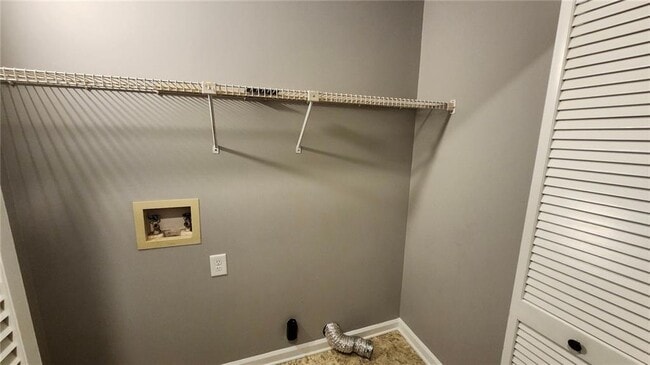 Building Photo - 5139 Chestnut Cir