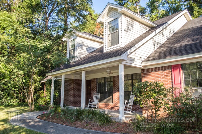 Building Photo - Beautiful Large home off of Mahan