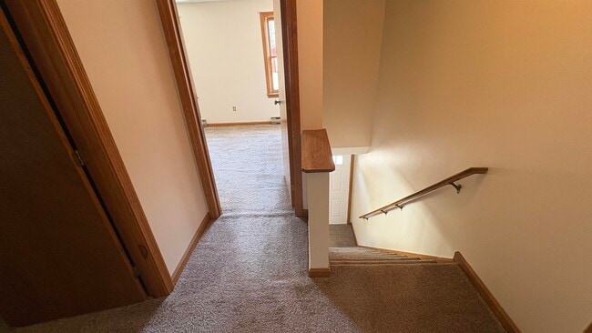 Building Photo - 44 Garfield St