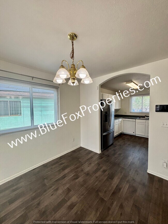 Building Photo - 6006 S Mogollon Dr