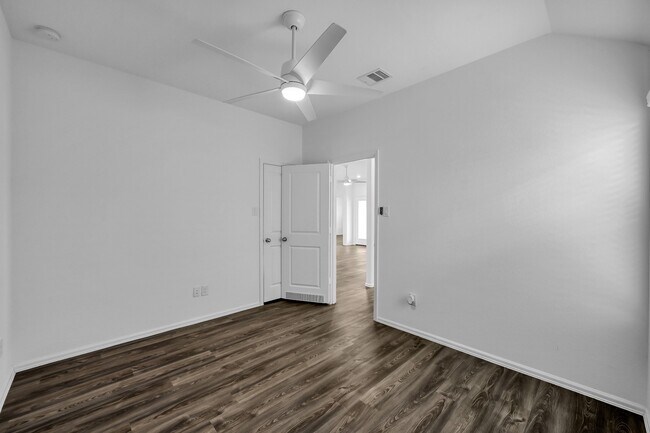 Building Photo - 19092 Sonora Chase Dr