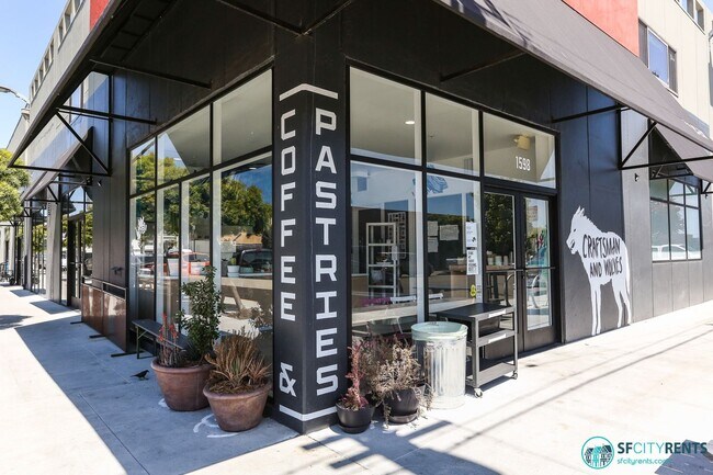 Building Photo - Bayview: Bi-Level 3 Bed 3 Bath w/ Parking,...