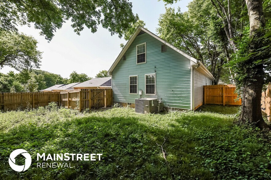 Building Photo - 115 Elmore Ave