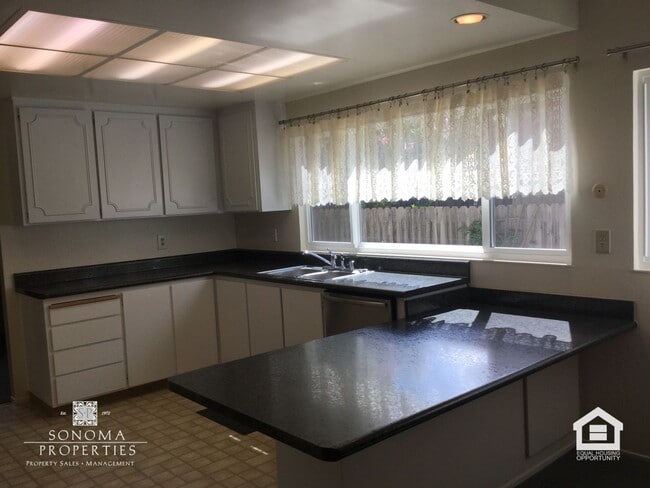 Building Photo - 3BD/2BA Eastside Sonoma Home