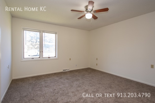 Building Photo - 5908 Brittany St