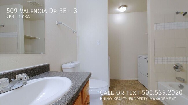 Building Photo - 509 Valencia Dr SE