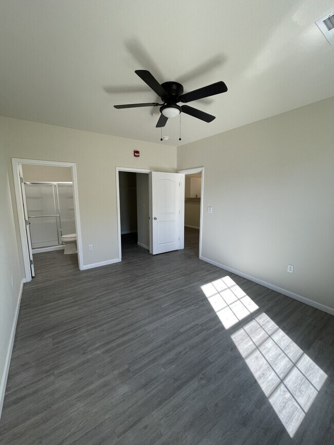Building Photo - 212 Harmony Mdws Ct