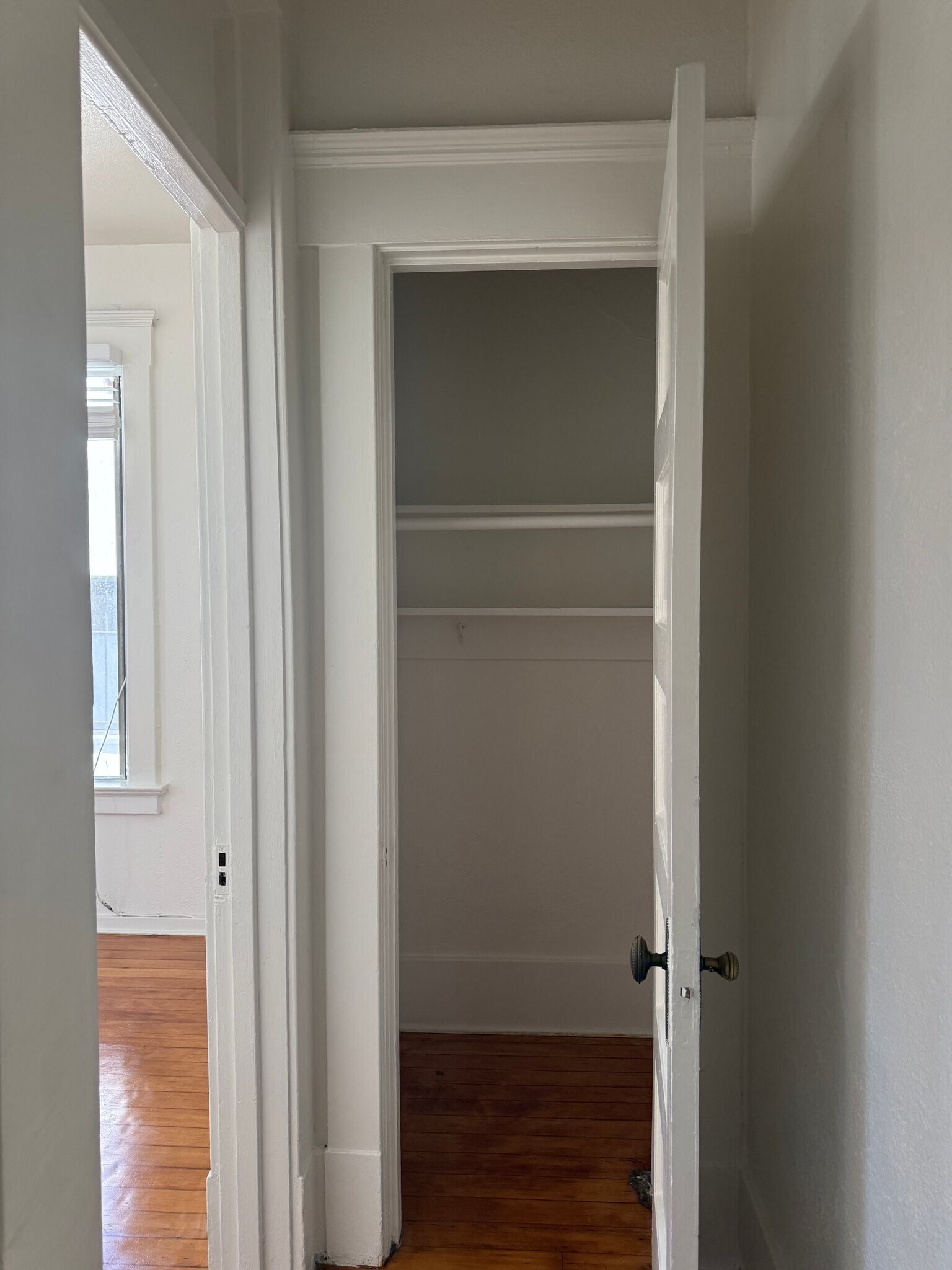 Building Photo - 1114 N Poinsettia Pl