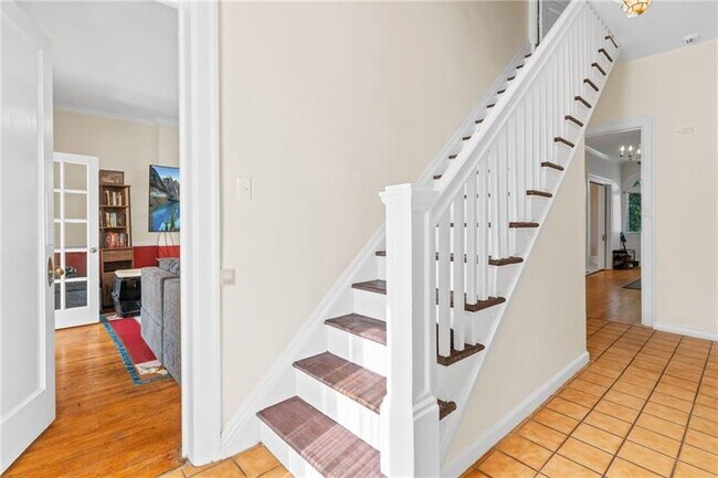 Building Photo - 1084 Shady Ave