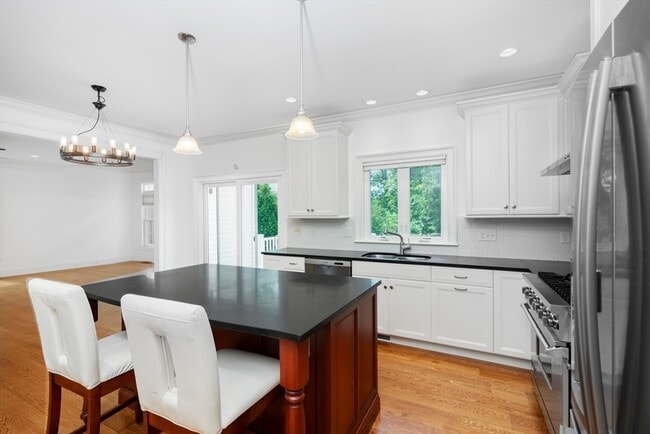 Building Photo - 14 Brattle Ln